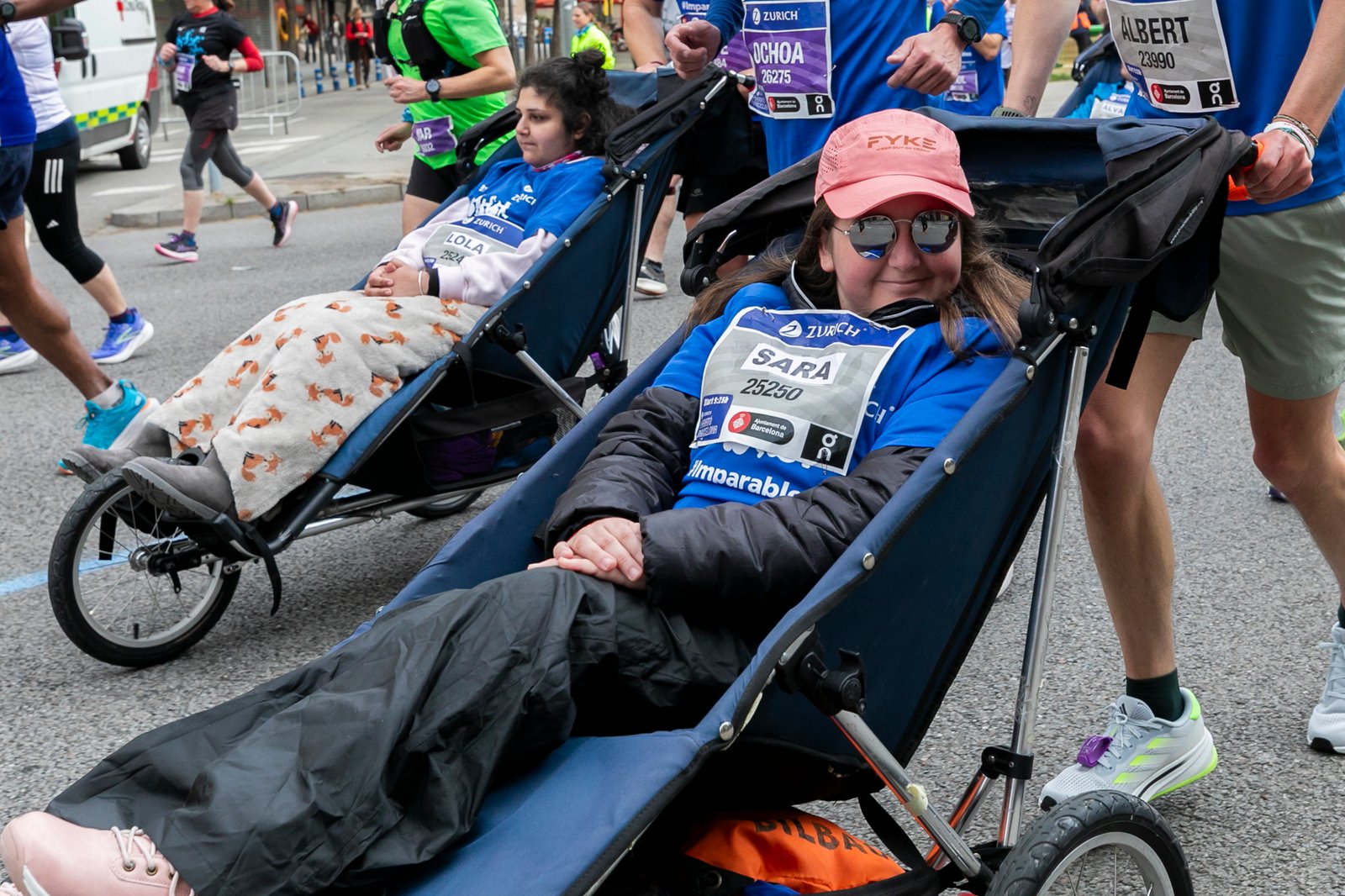 Equipo_Zurich_Aefat_en_Marató_Barcelona_2025_Foto_Xavier_dArquer_3.jpg