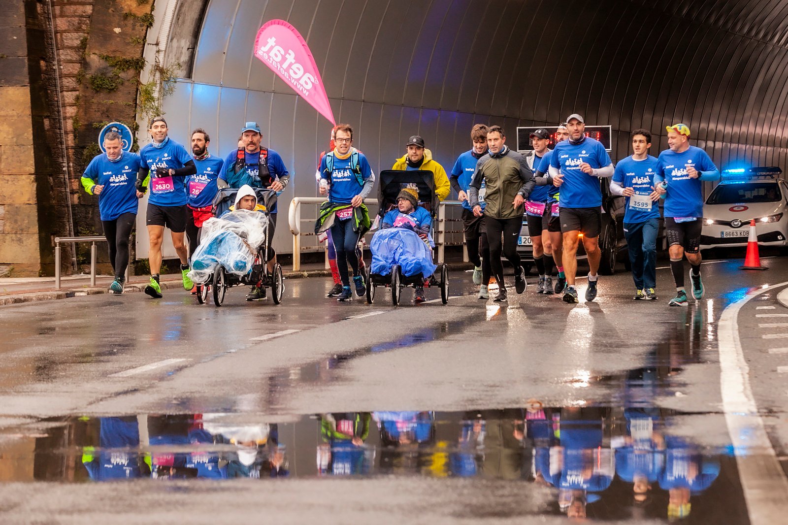 Equipo Zurich Aefat en Maratón San Sebastián 2021 túnel 2